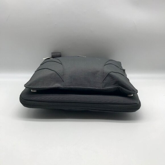 Baggallini Gray Nylon North South Crossbody - Picture 5 of 12